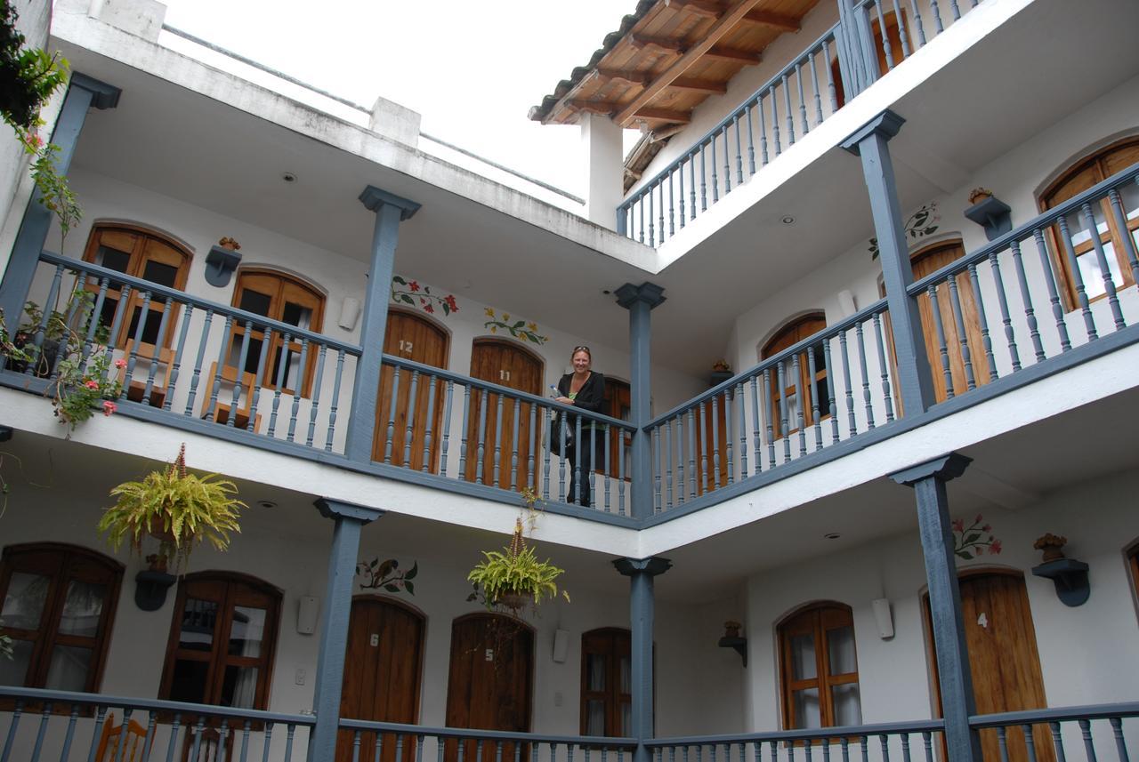 Hotel Dona Esther Otavalo Exterior photo